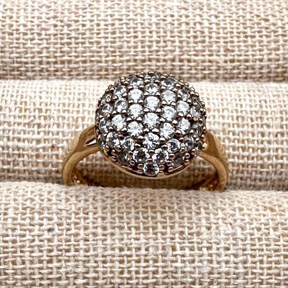 Vintage Dome Cocktail Ring | Size 7 | Gold & Silver Tone 💍 - Picture 3 of 6